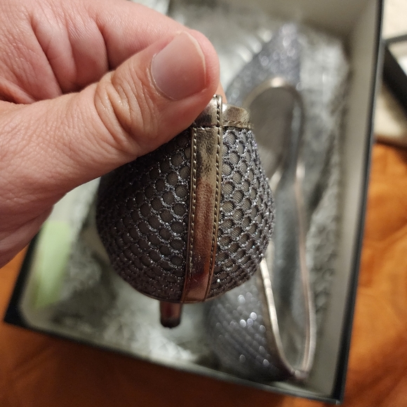 Adrianna Papell Lois Gunmetal Honeycomb 6.5M Silver - Picture 13 of 16